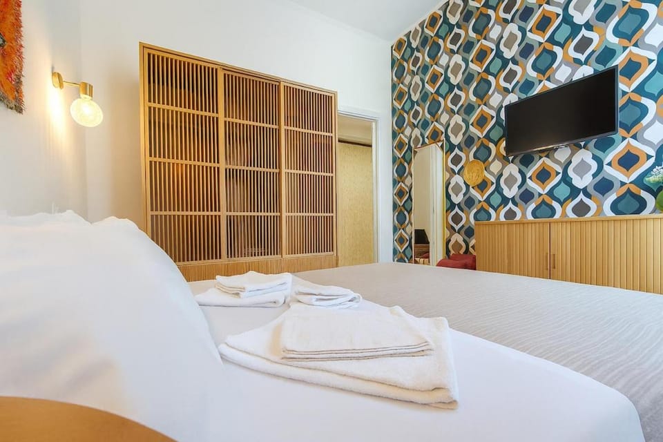 Bed, wardrobe