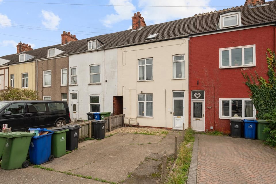 Pelham Contractors stay Apartment in England