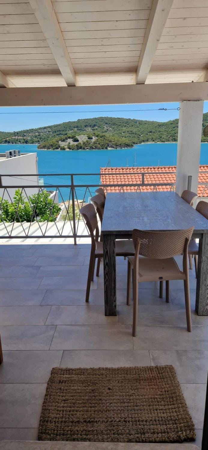 Vila Mari Villa in Tisno