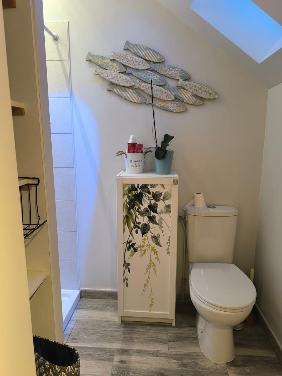 Shower, Toilet, Bathroom