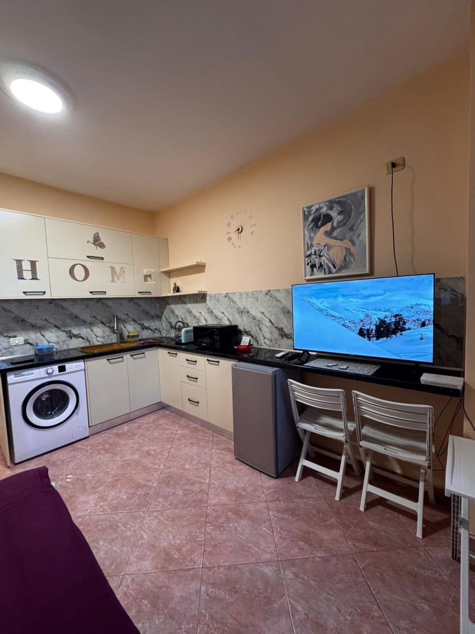 TV and multimedia, Kitchen or kitchenette, washing machine