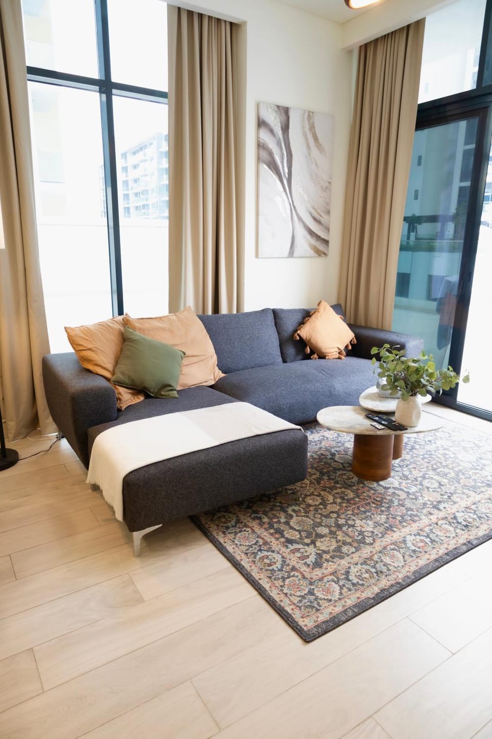 Season Stay Apartment in Dubai