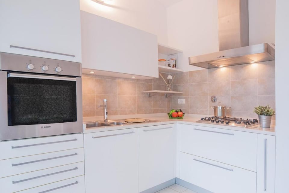 Apartment with terrace SAN FREDIANO AREA -4 people Apartment in Florence