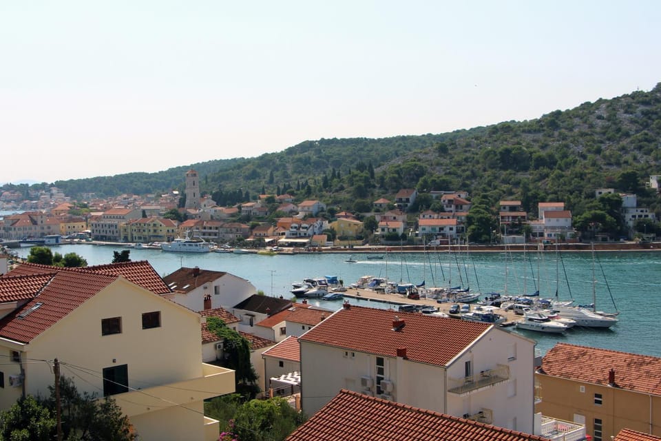 View (from property/room), Balcony/Terrace, City view, Sea view