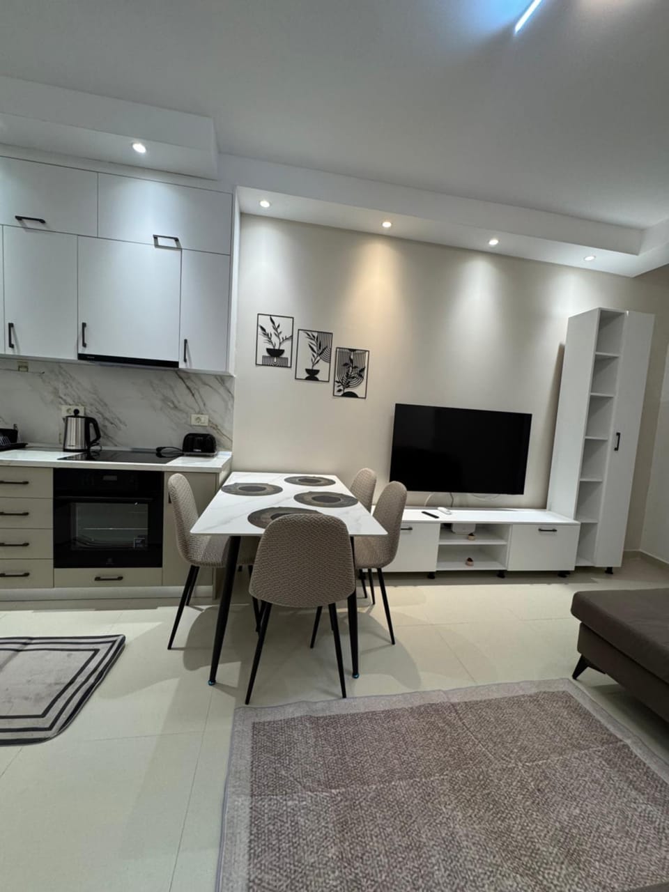Living room, Dining area