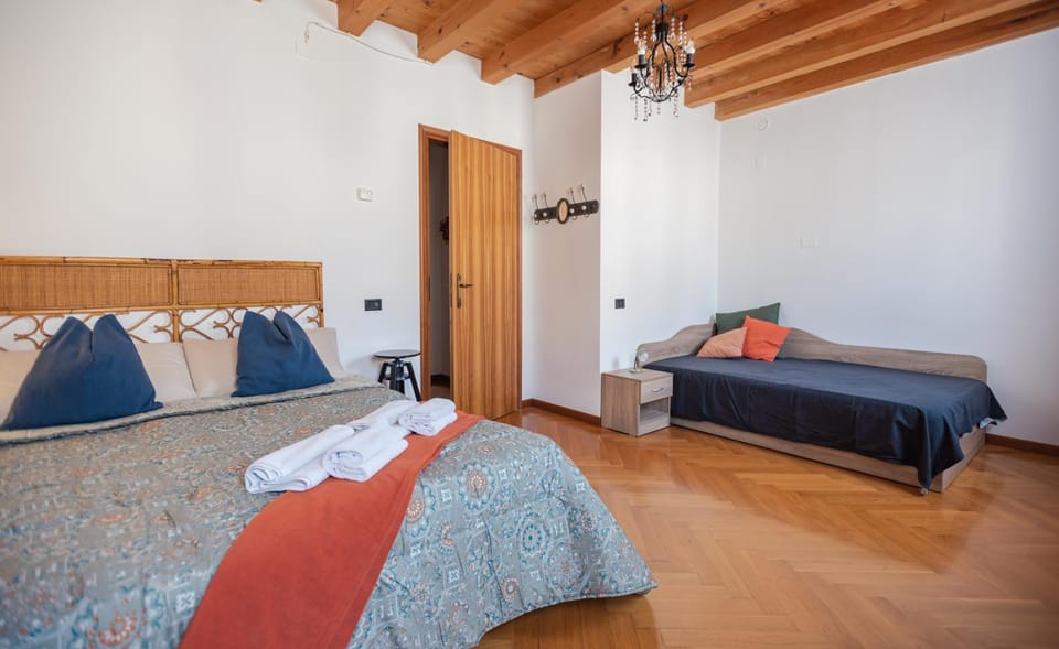 Bed, Bedroom, wedding