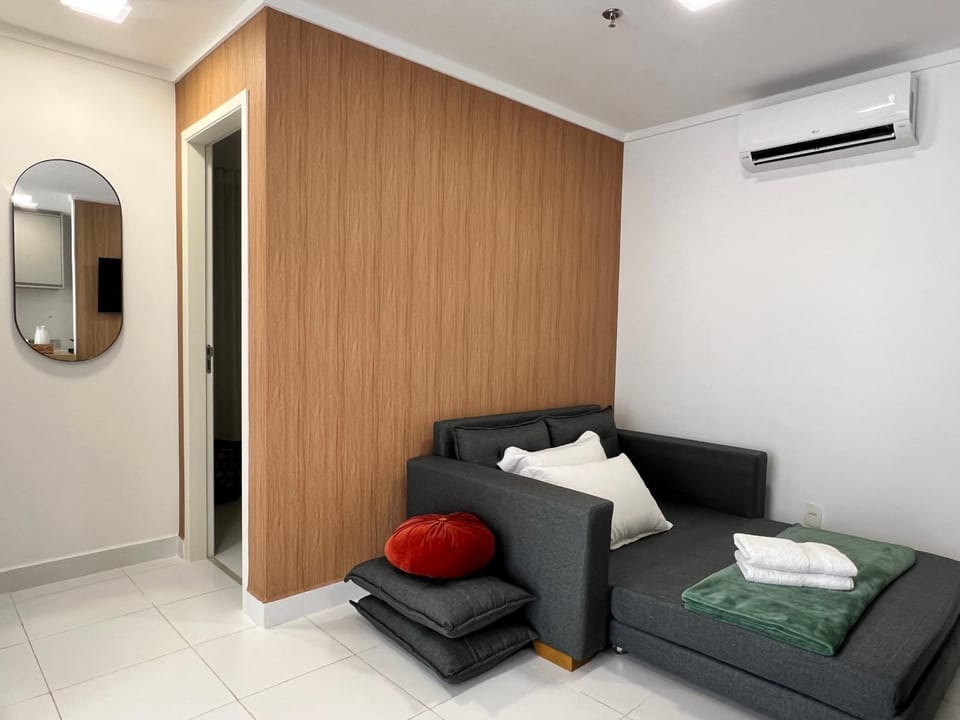 Metropolitan Barcelona próximo ao Flamboyant e Autódromo Ar condicionado no quarto e na sala Piscina e jacuzzi no terraço academia completa restaurantes no térreo vaga privativa Apartment in Goiania