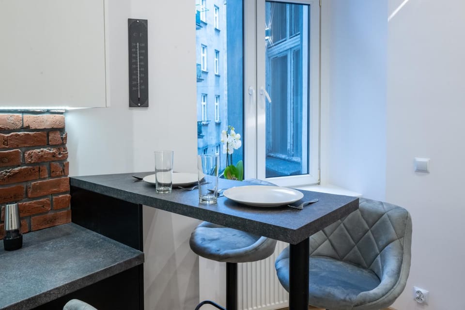 Boutique Glass Apartment by Fengshui4u Apartment in Masovian Voivodeship