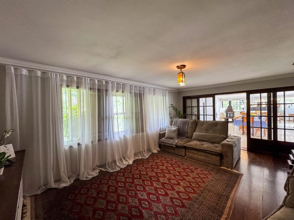 Communal lounge/ TV room, Living room, Seating area