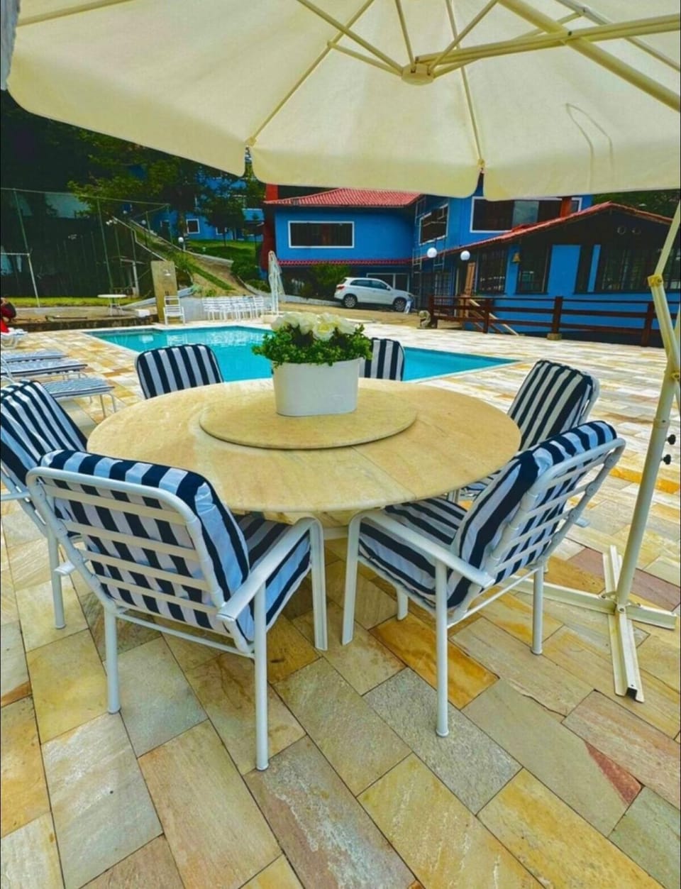 Pool view, Swimming pool, sunbed