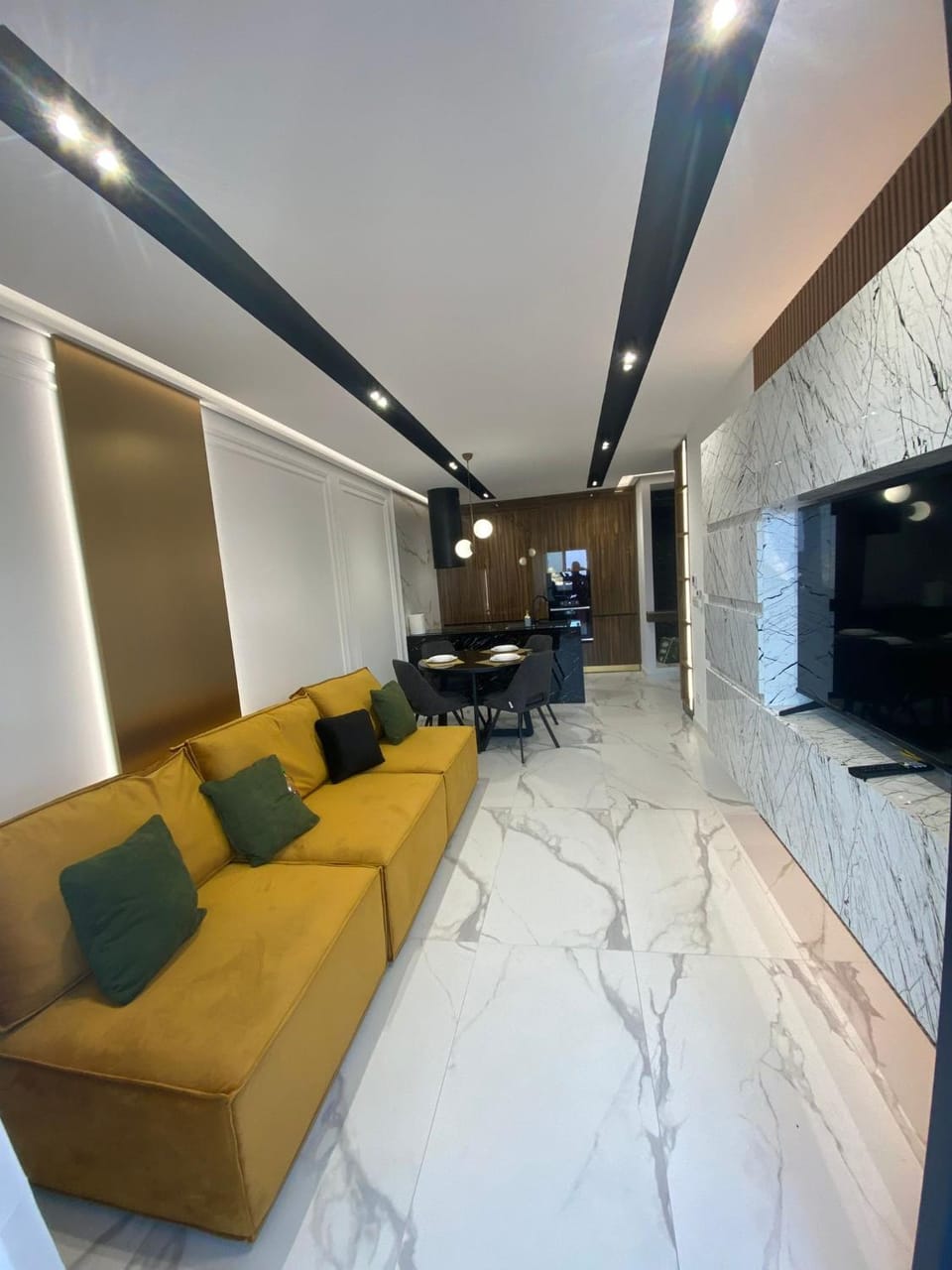 Communal lounge/ TV room, TV and multimedia, Living room, Seating area, Evening entertainment