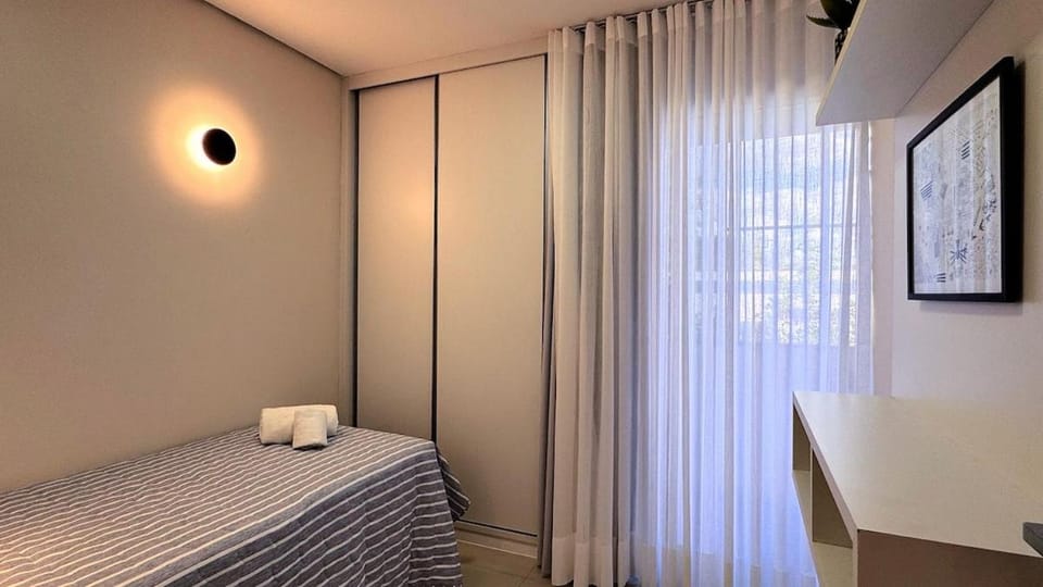 Bed, Photo of the whole room, Decorative detail, Bedroom, towels, wardrobe