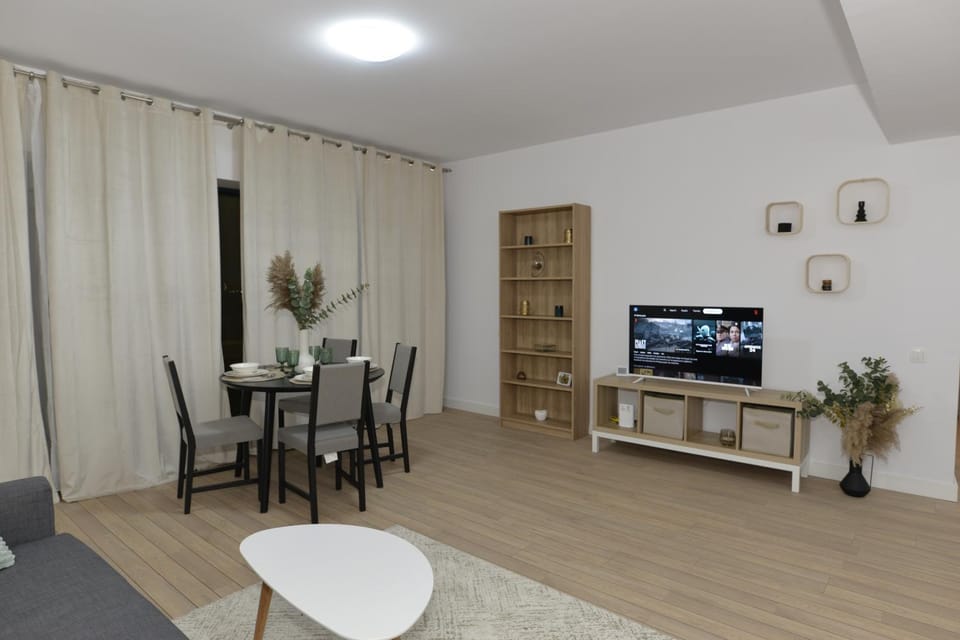Bellevue Royale Apt with Stunning Panoramic View Apartment in Bucharest