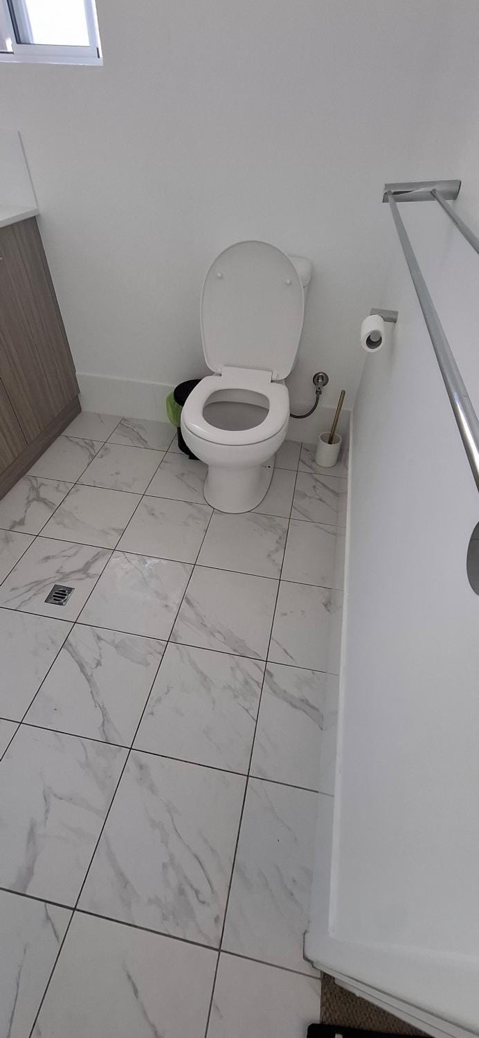 Lake side Master Room Vacation rental in Kelmscott