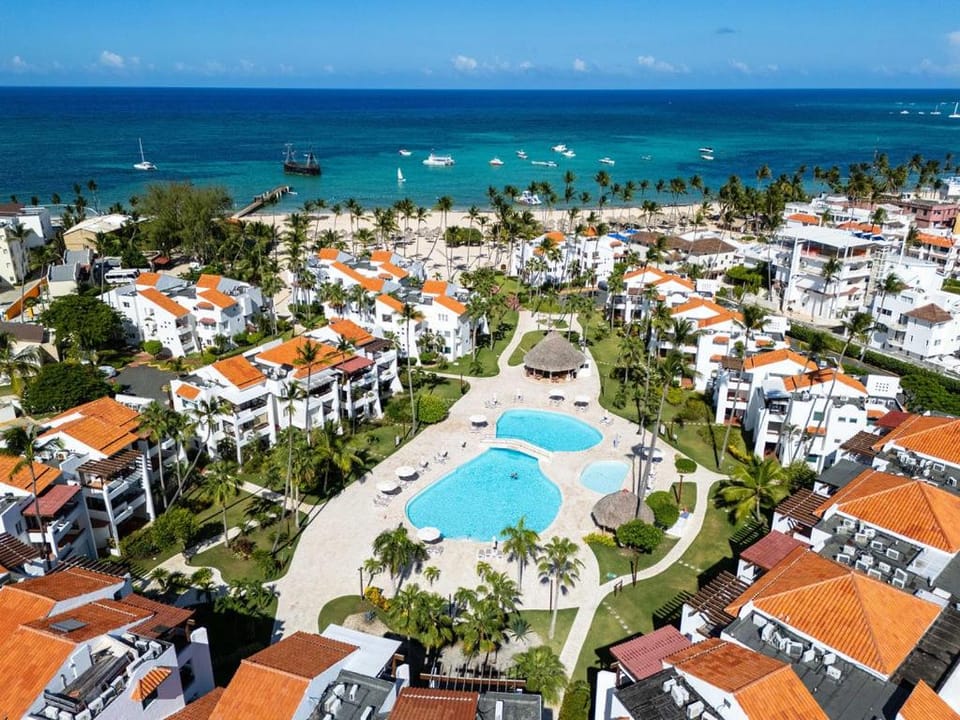 Stunning Beachfront 3-BDR Apartment. STM L202 Apartment in Punta Cana