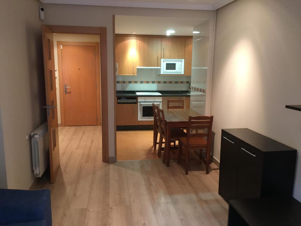Kitchen or kitchenette, Dining area, dishwasher, oven, stove, toaster