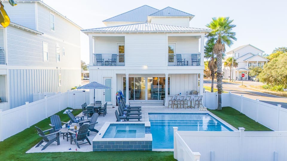 Patio, Balcony/Terrace, Pool view, Swimming pool