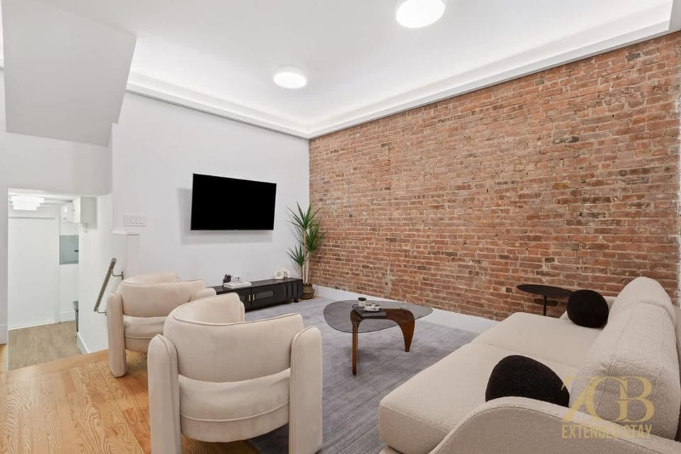 Communal lounge/ TV room, TV and multimedia, Living room, Seating area