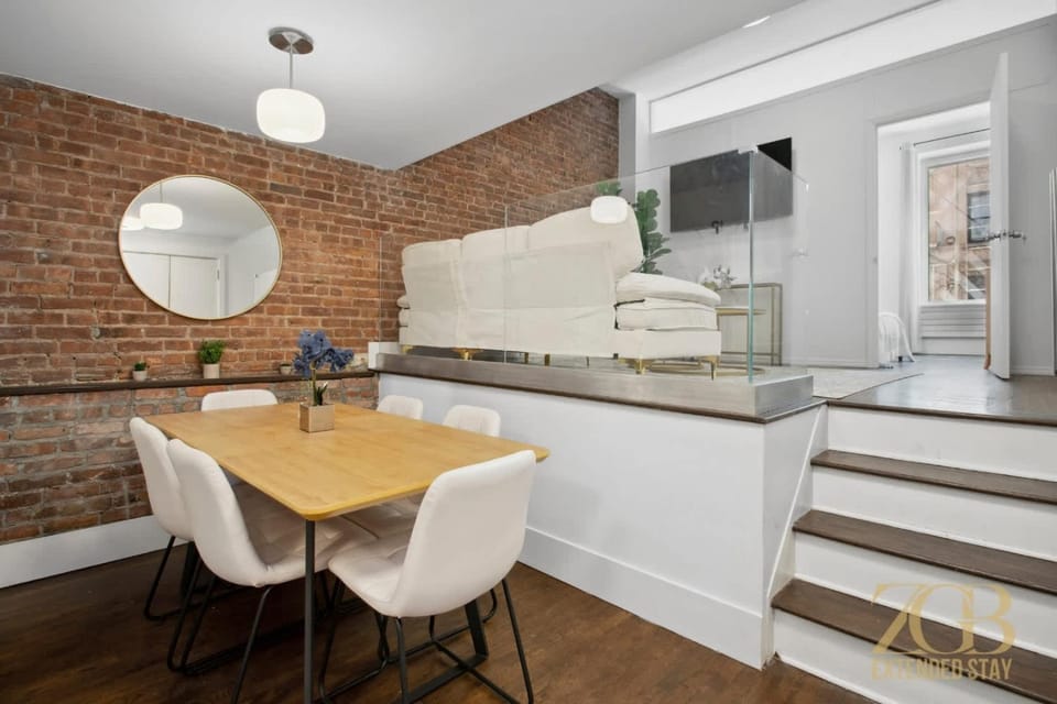 Gorgeous 2-Bedroom Retreat in the Upper East Side Apartment in Upper East Side