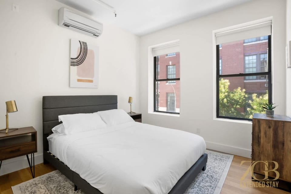 Bed, Bedroom, air conditioner