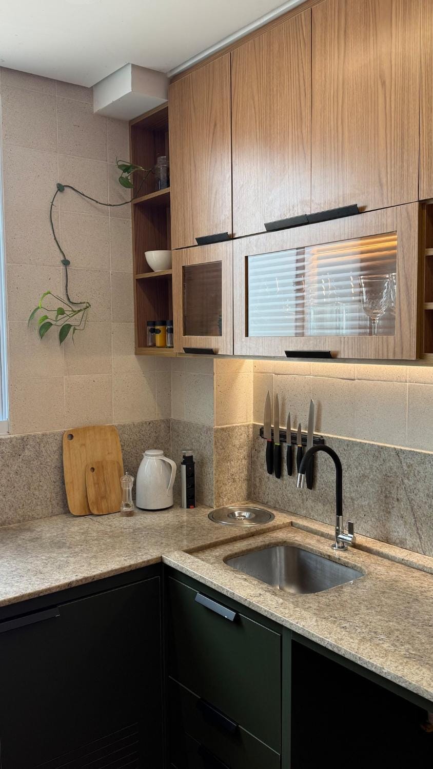 AP contemporâneo com toques industriais, com garden Apartment in State of Mato Grosso, Brazil