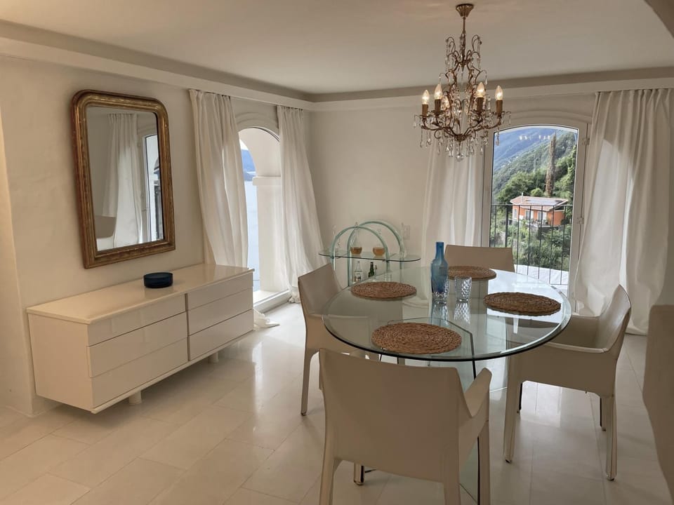 Il Nido by Fewotessin House in Ascona