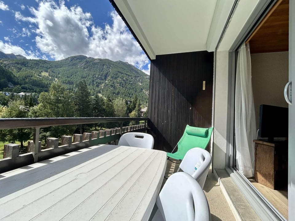 Appartement T2 cabine, 4 pers, parking, La Salle-les-Alpes - FR-1-330F-248 Cabin in Saint-Chaffrey