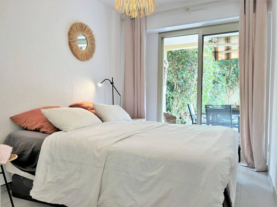 Appartement moderne 3 pièces, 5 couchages, Bormes-les-Mimosas - FR-1-251-880 Apartment in Le Lavandou