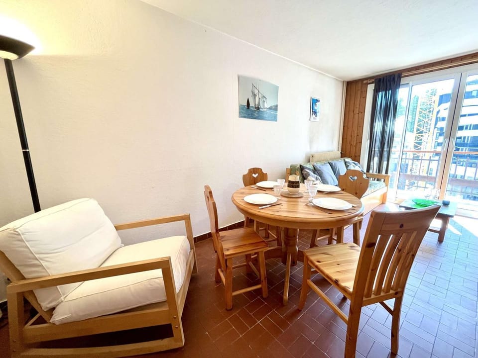 Studio Montagne aux Claux, 4 couchages, proche pistes & commerces - FR-1-330B-226 Apartment in Provence-Alpes-Côte d'Azur