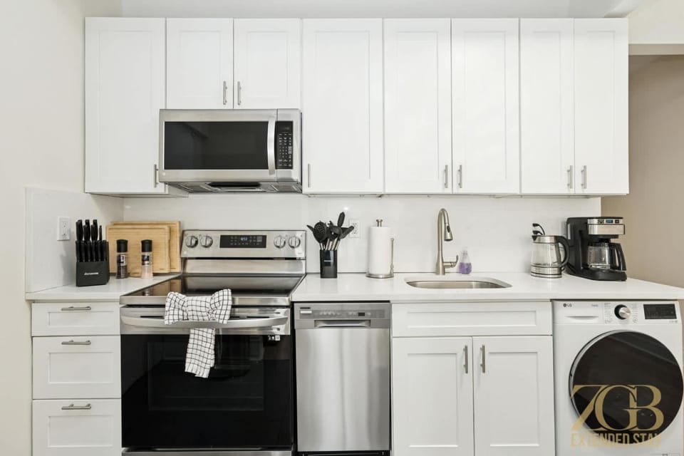 Chic 3BR 2BA West Village Apt with Private Oasis Apartment in West Village