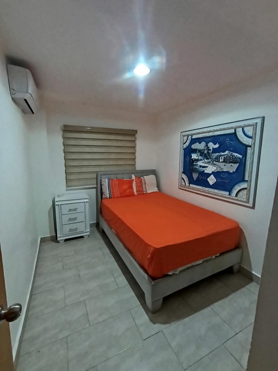 Bed, Photo of the whole room, Bedroom, air conditioner
