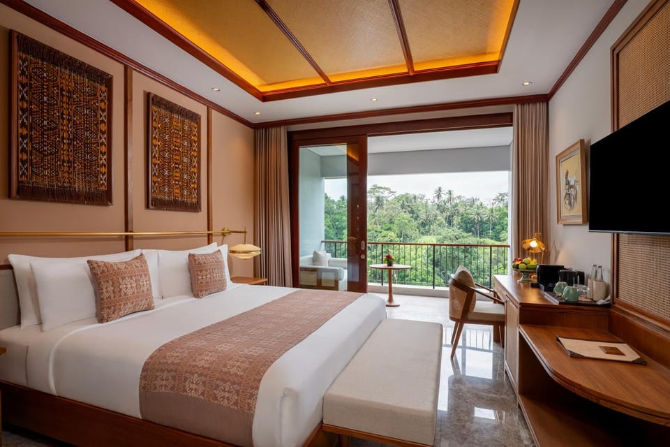 Bed, TV and multimedia, View (from property/room), Balcony/Terrace, Photo of the whole room, Bedroom
