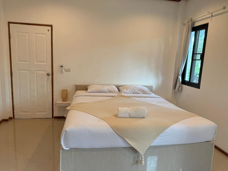 Spacious House in Srithanu Apartment in Ko Pha-ngan Sub-district