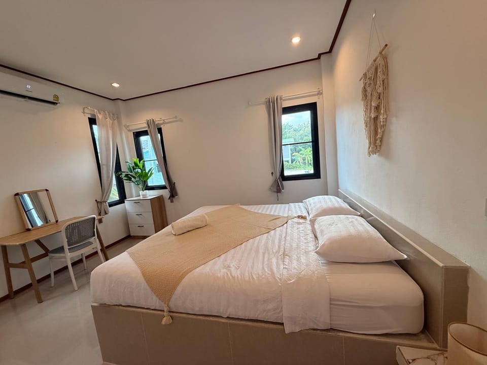 Spacious House in Srithanu Apartment in Ko Pha-ngan Sub-district