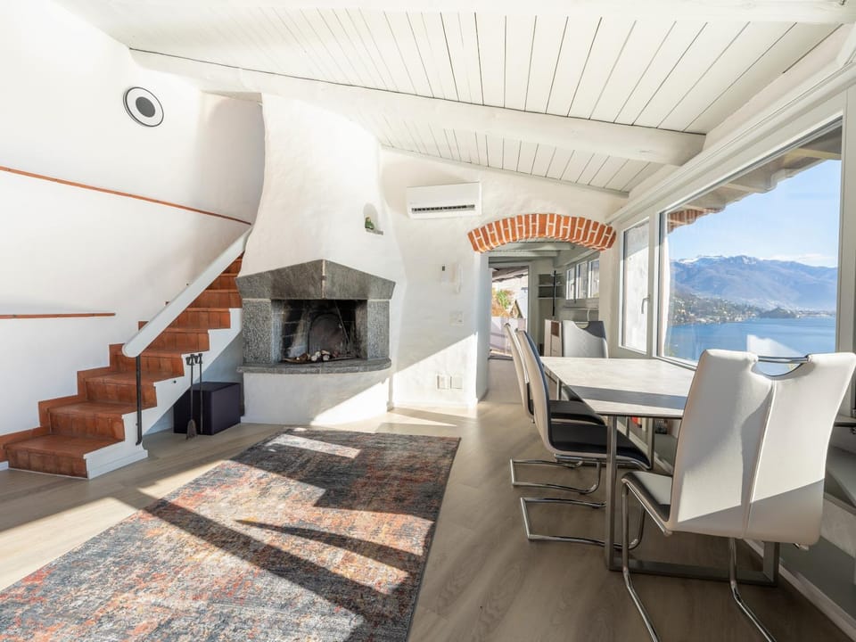 Al Paradiso by Fewotessin House in Ascona