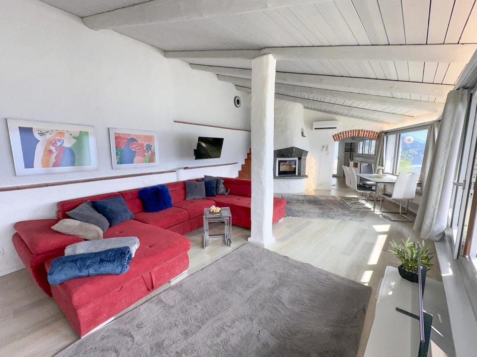 Al Paradiso by Fewotessin House in Ascona