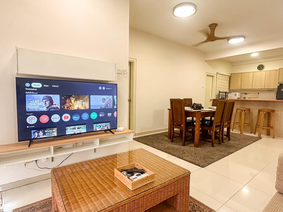 TV and multimedia, Dining area, Evening entertainment