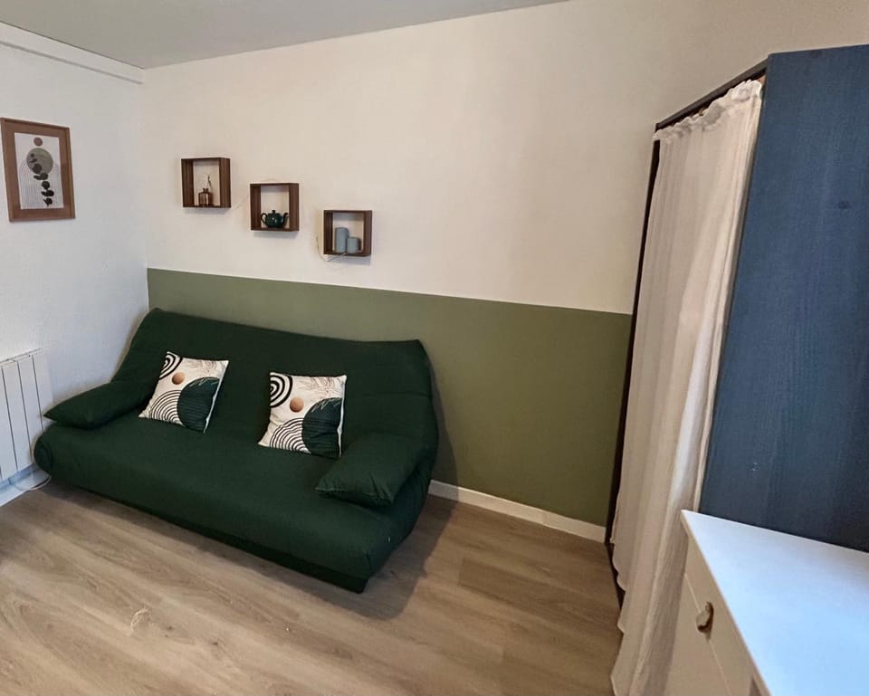 Le Nid De Bellevue Apartment in Caen
