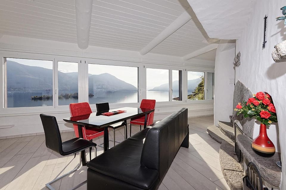 Casa Rondine by Fewotessin House in Ascona
