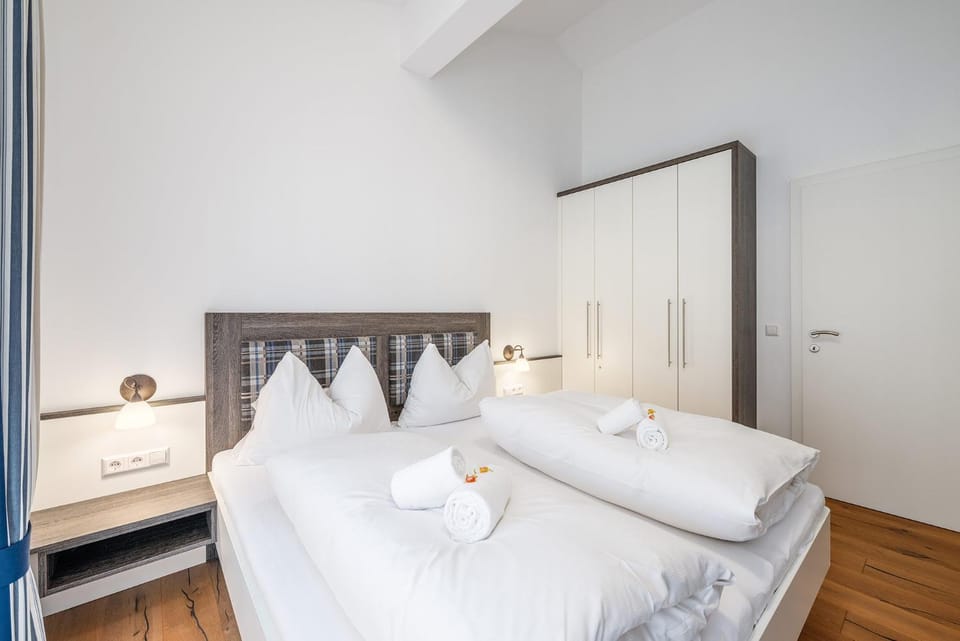 Bed, Photo of the whole room, Bedroom, towels, wardrobe