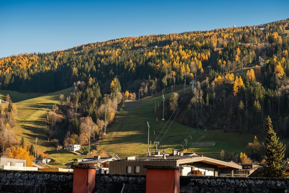 Nearby landmark, Day, Natural landscape, Balcony/Terrace, Mountain view