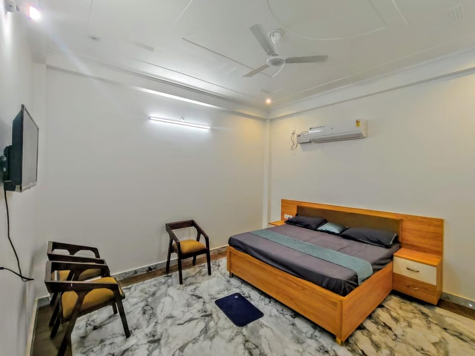 Bed, Photo of the whole room