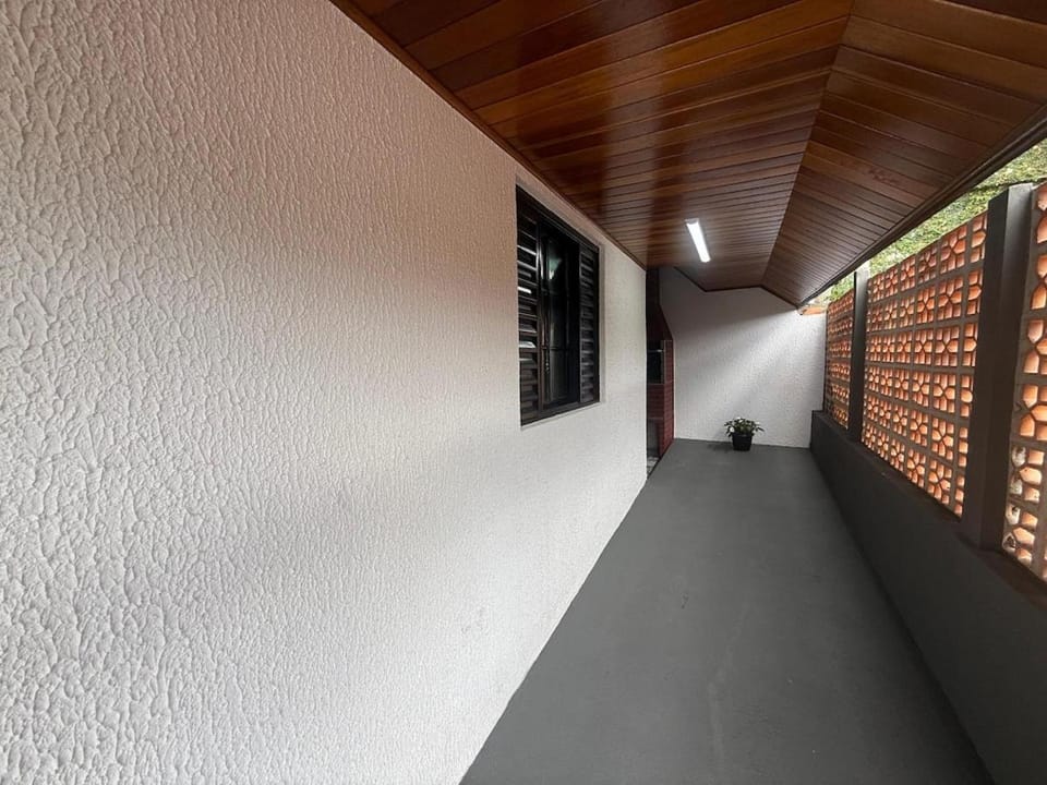 Casa Alto das Araucarias House in Campos do Jordão