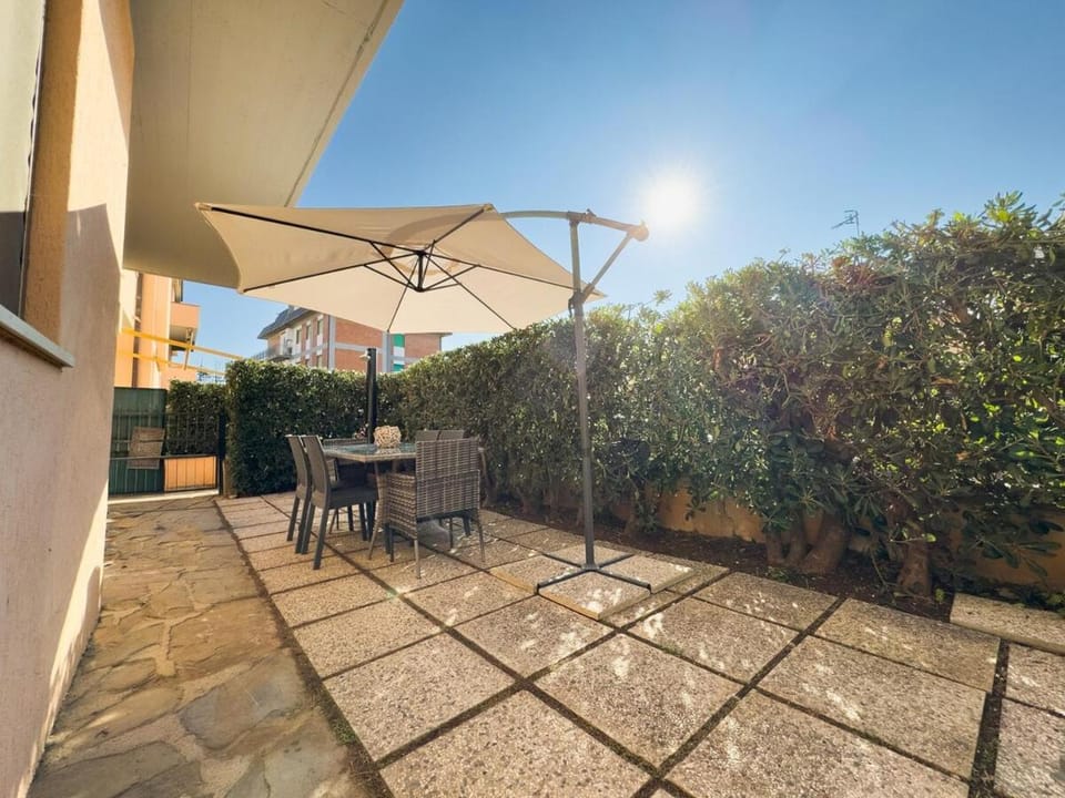 Day, Garden view