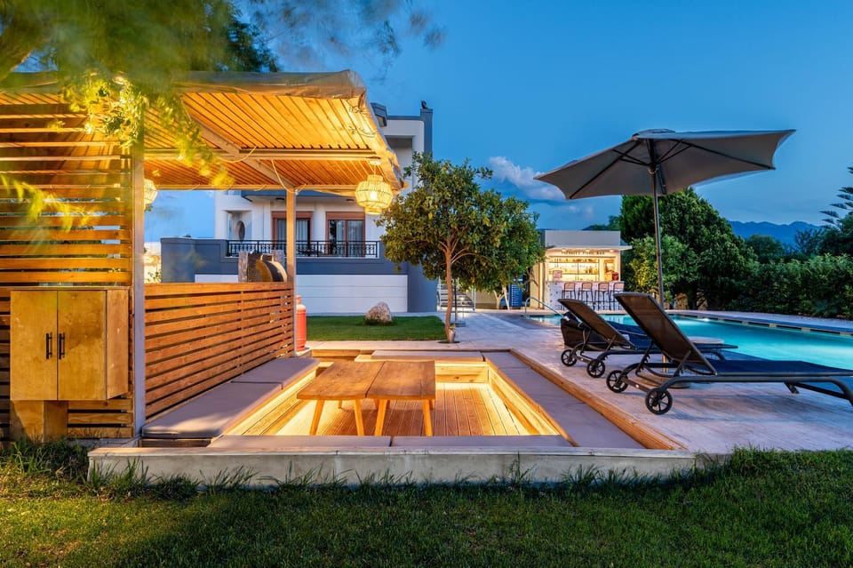 Property building, Patio, Day, Natural landscape, Garden, Garden view, Pool view, Swimming pool, sunbed