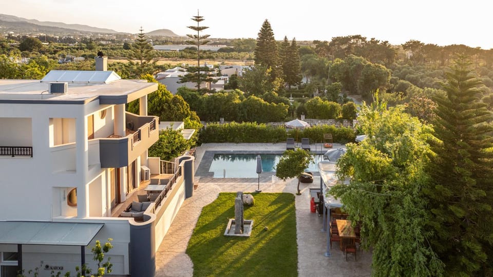 Property building, Swimming pool