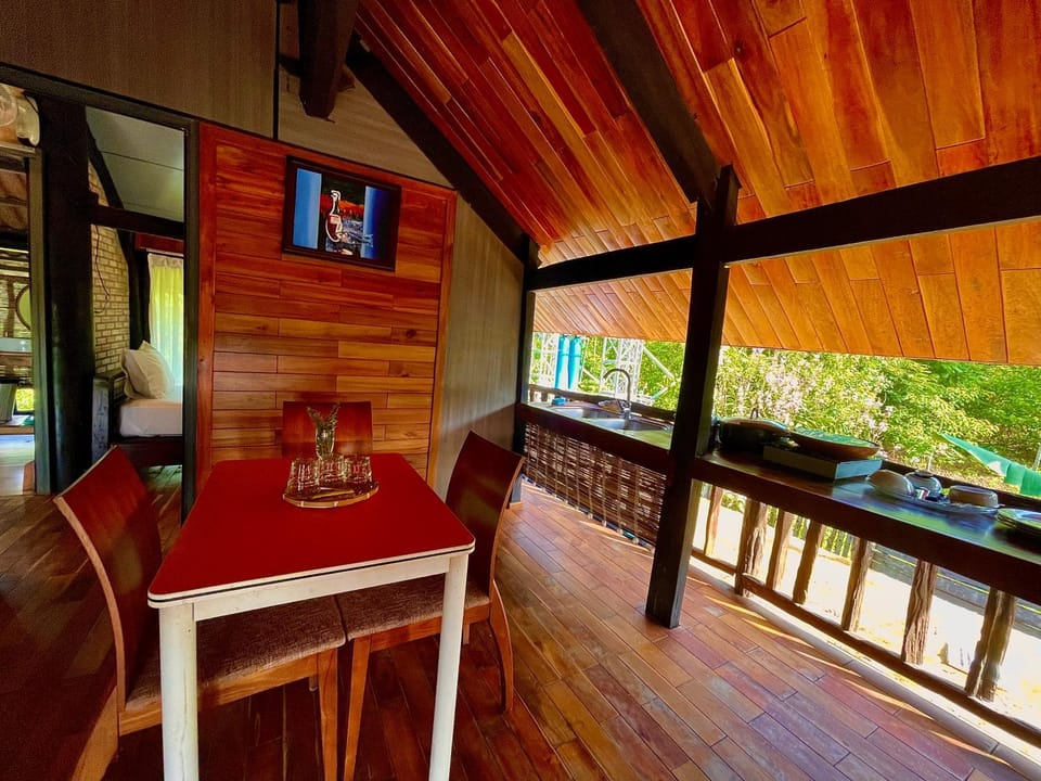 View (from property/room), Balcony/Terrace, Dining area, Evening entertainment