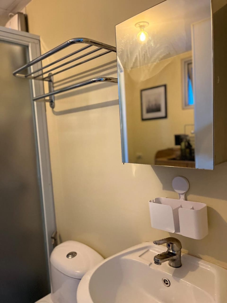 Staycation and WFH with Netflix and Pool for up to 4 guests Apartment in Manila City
