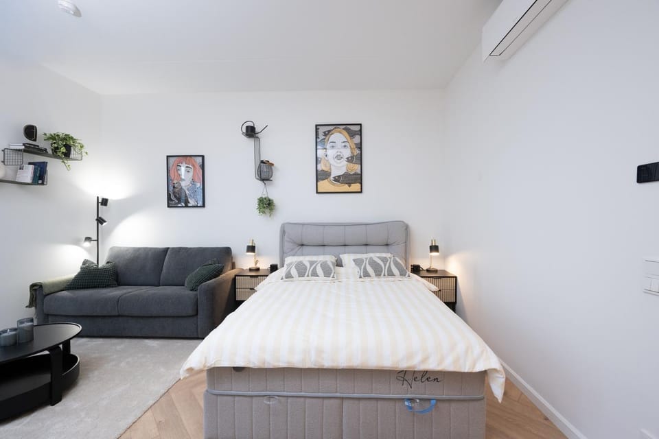 Living room, Bedroom