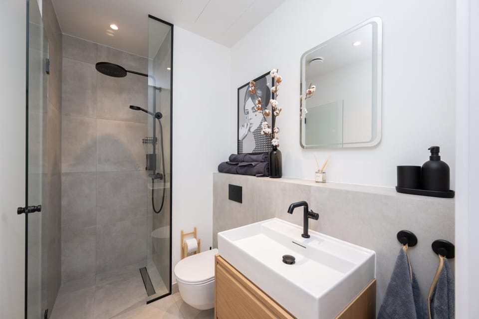 Shower, Bathroom, towels